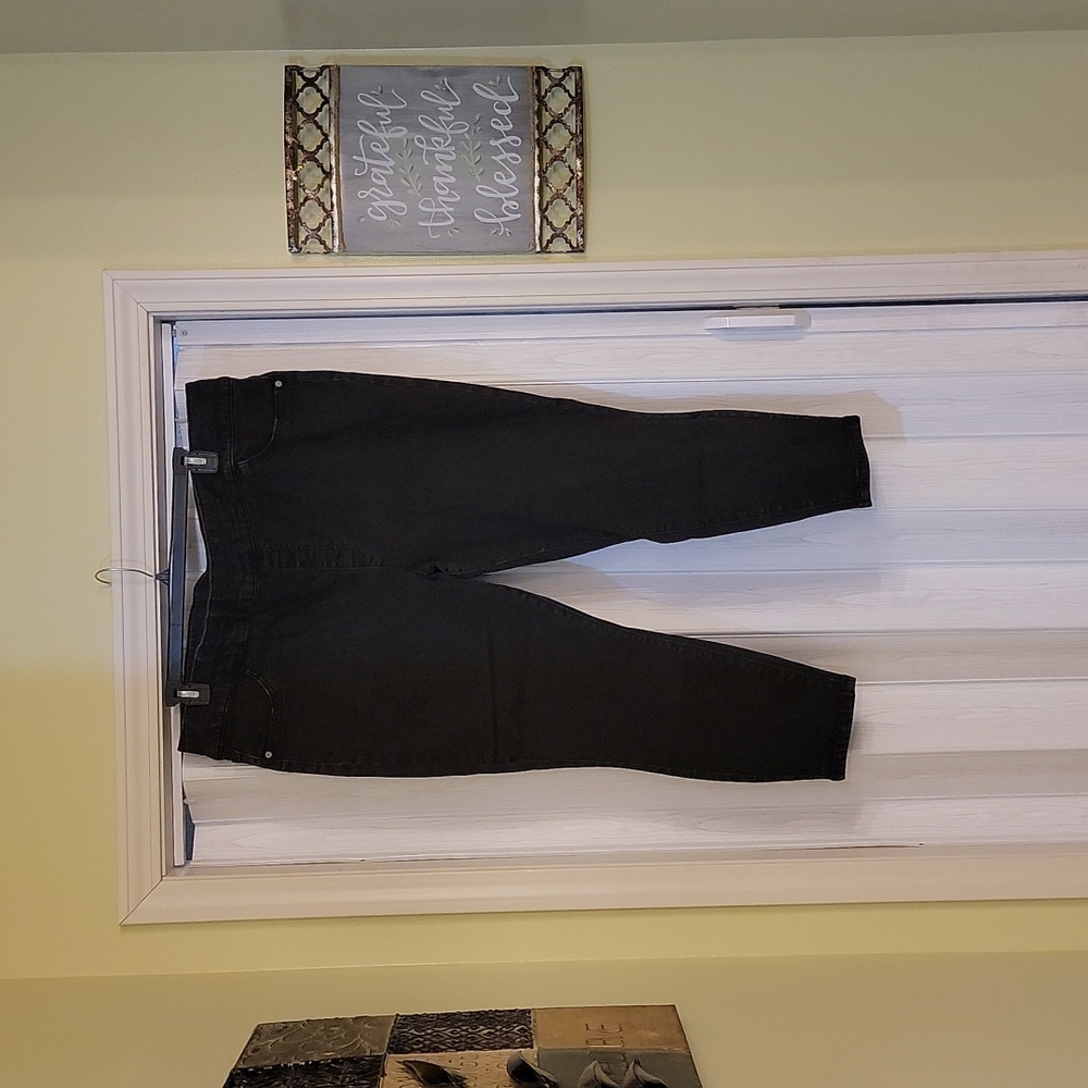 Size 24W Jegging Capri